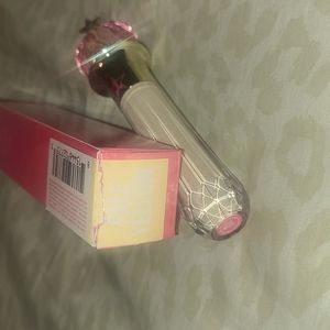 Jeffree star concealer Pale Yellow